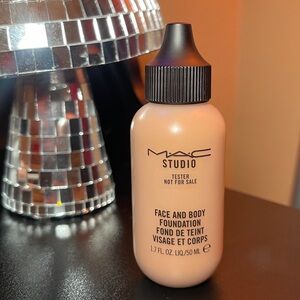 5/$45✨ N7 Face and Body